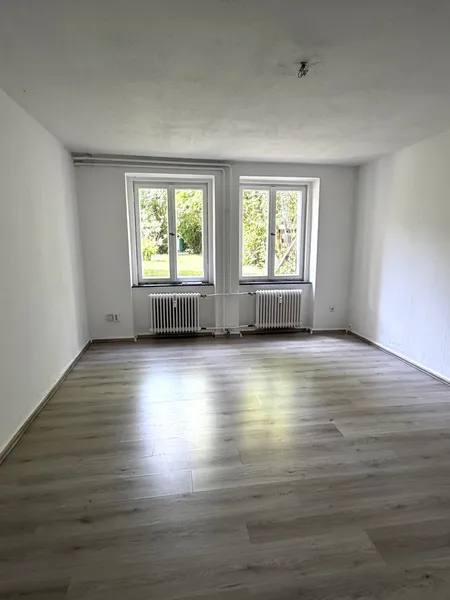 Helle 1 Zimmer Wohnung im Souterrain in Berlin Lichterfelde — photo 1